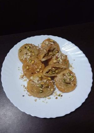 মাওয়া কচুরি (Mawa Kachori recipe in Bengali) রেসিপির প্রধান ছবি