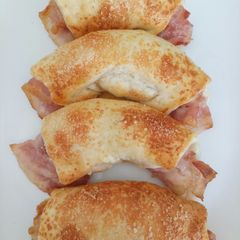 A picture of Savoury breakfast brioche.
