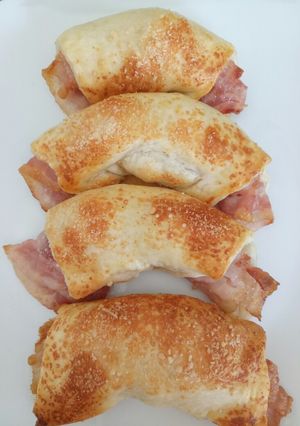 A picture of Savoury breakfast brioche.