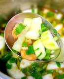 Canh bí ngòi nấu tôm