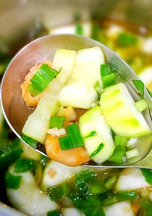 Hình của món Canh bí ngòi nấu tôm.
