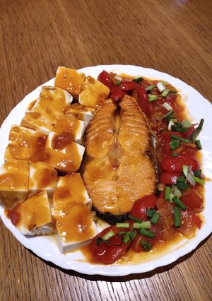 A picture of Sweet and Sour Salmon with Tofu.