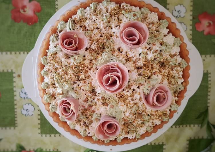 Crostata salata con mortadella