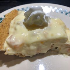 A picture of Banana Pudding Fruit Cup Pie 🥧.
