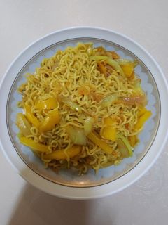 صورة لوصفة مكرونة نودلز بالخضار