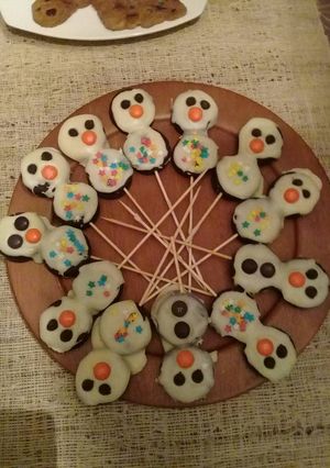 Una foto de Olafs navideños