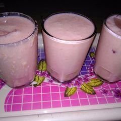A picture of Papaya milk shake.