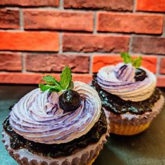 A picture of The berry cheesy mini paradise.