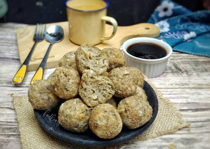 Bagaimana Menyiapkan Pempek Adaan Kulit Tenggiri, Sempurna