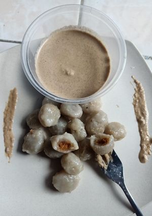 Foto resep Cilok isi abon saos kacang