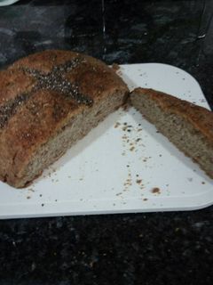 Una foto de Pan de espelta a las cuatro especias. Hecho en bol de pirex