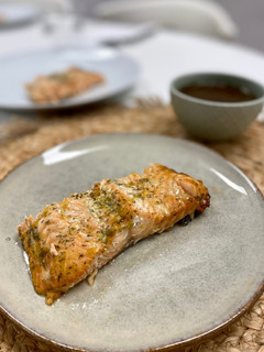 Una foto de Salmón a la naranja al horno con miel