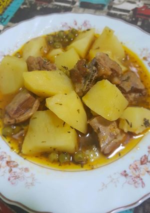 Foto principal de Guiso de cordero con patatas en olla rápida