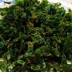 A picture of Crackling spinach.