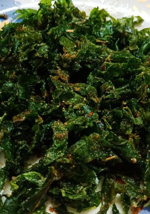A picture of Crackling spinach.