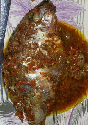 A picture of Steamed fish.
