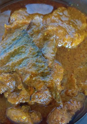 A picture of Lauki kofta curry.