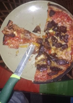 A picture of Easy Homemade Chicken Pizza.