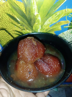 A picture of Bread gulab jamun.
