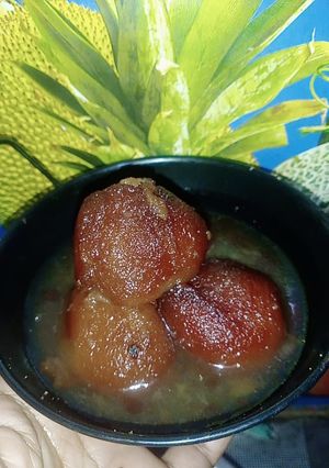 A picture of Bread gulab jamun.
