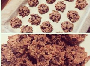 Foto di Biscotti cornflakes banana e gocce di cioccolato