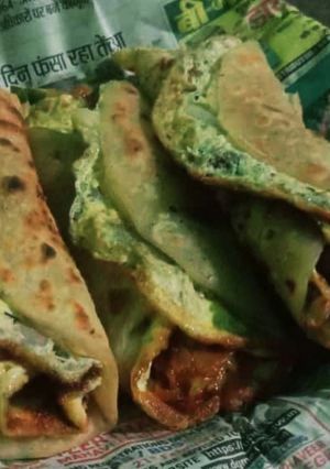 एग रोल (egg roll recipe in Hindi) रेसिपी मुख्य फोटो