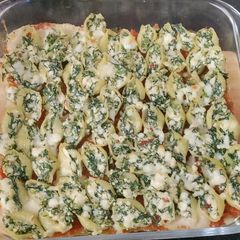 Stuffed Shell Pasta with Spinach and Paneer A picture of Stuffed Shell Pasta with Spinach and Paneer.