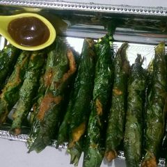 A picture of Spinach cigars.