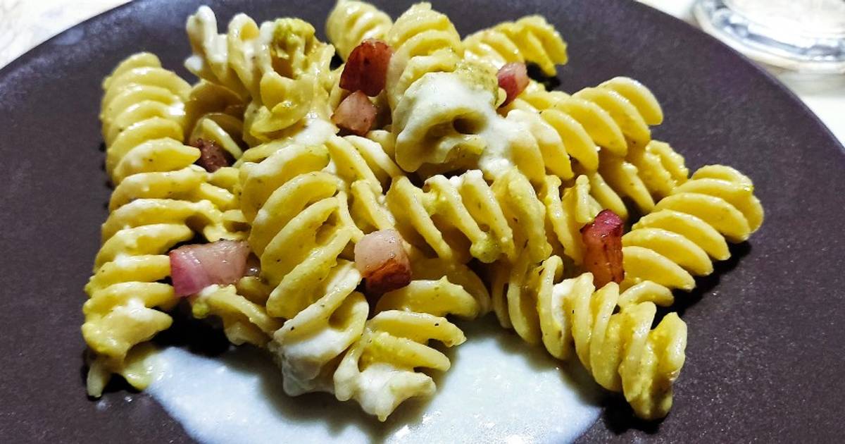 Ricetta Fusilloni al pesto di pistacchio, guanciale e limone di Simone