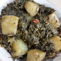 A picture of Aloo palak methi ki bhujia.
