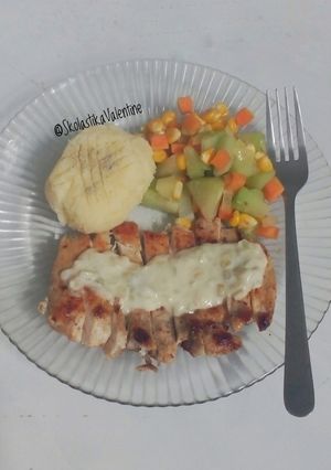 Foto resep Simple Chicken Steak with Garlic-White Sauce (less oil)