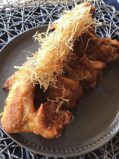 A picture of 🧑🏽🍳🧑🏼🍳 Thai Recipe Chicken • Fried Chicken With Crispy Lemongrass |ThaiChef Food.