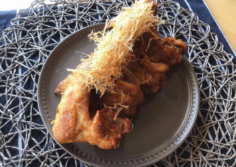 Recipe of Speedy 🧑🏽‍🍳🧑🏼‍🍳 Thai Recipe Chicken • Fried Chicken With Crispy Lemongrass |ThaiChef Food