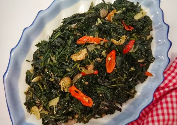 Resep Tumis Daun Singkong Ebi oleh Nay's Kitchen - Cookpad