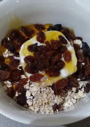Una foto de Yogurt con pasas