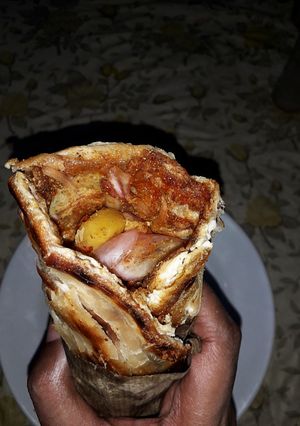 A picture of Egg/Kathi Roll|Kolkata's Street-food|Without Ketchup|Innovations.