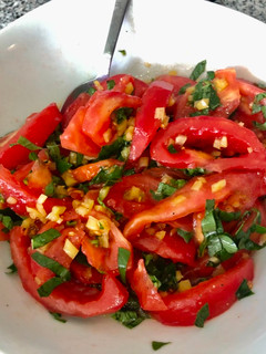 Una foto de Ensalada Al-Ají-To
