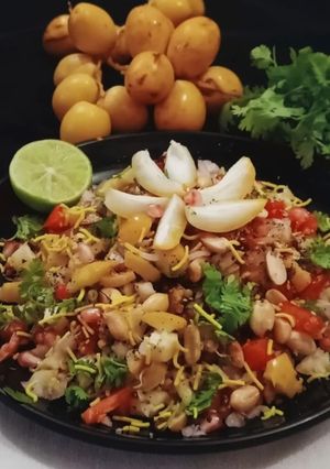 A picture of Yellow Kharek Chaat.