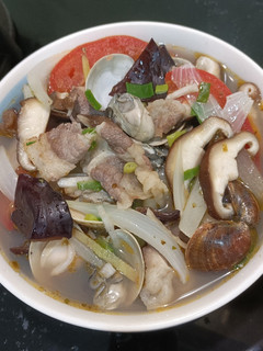 義式香料蕃茄海鮮湯 的食譜成品照片