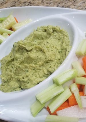 A picture of Avocado hummus.