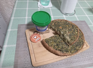 Una foto de Tarta Integral de Espinacas y Queso Crema 🥧🧀