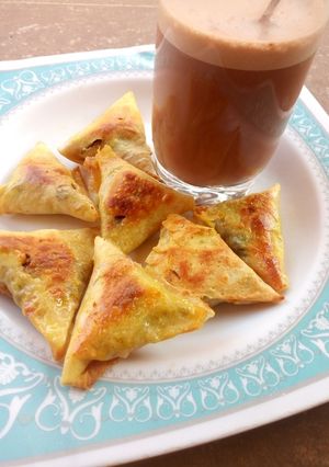 A picture of Baked samosa.