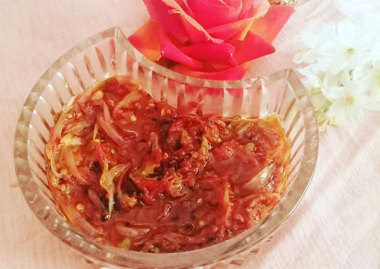 Steps to Prepare Super Quick Homemade Tamatar ki bhunni hui chutney