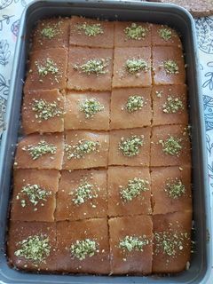 صورة لوصفة هريسة(بسبوسة) محشية بالجبنة