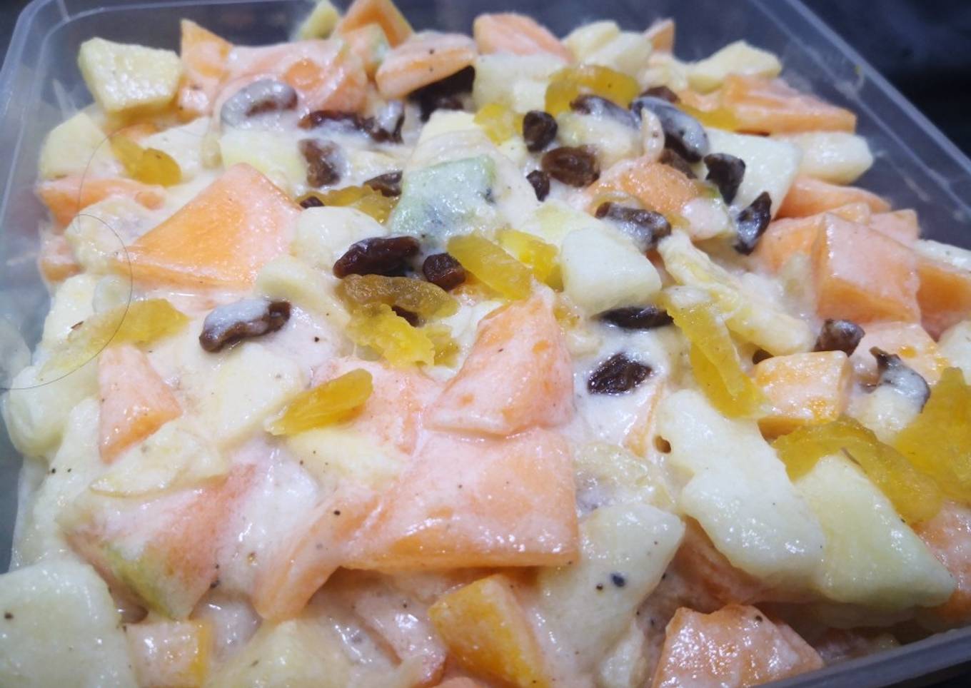 Cream fruits chaat