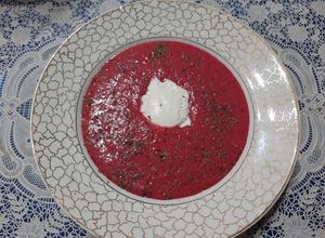 Una foto de Sopa Polaca de remolacha