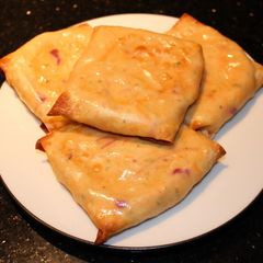 A picture of Spicy Chicken Pockets.