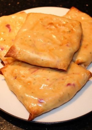 A picture of Spicy Chicken Pockets.
