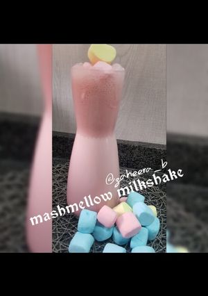 A picture of Mashmellow milkshake #justblendit.