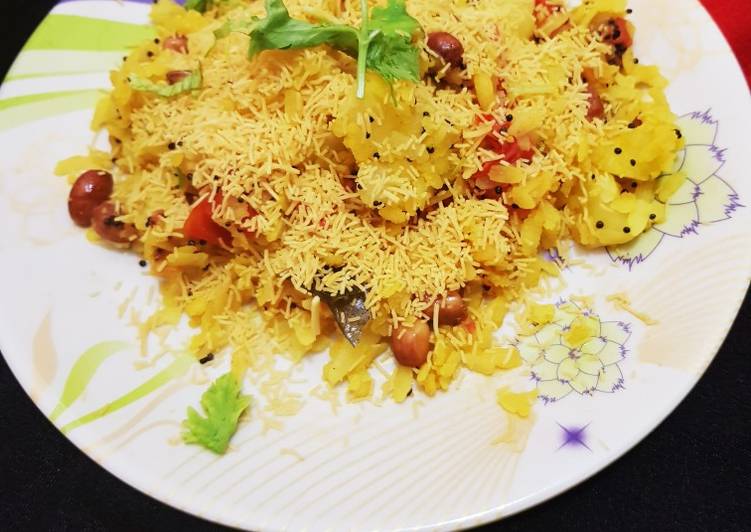 Recipe of Any-night-of-the-week Steamed Poha